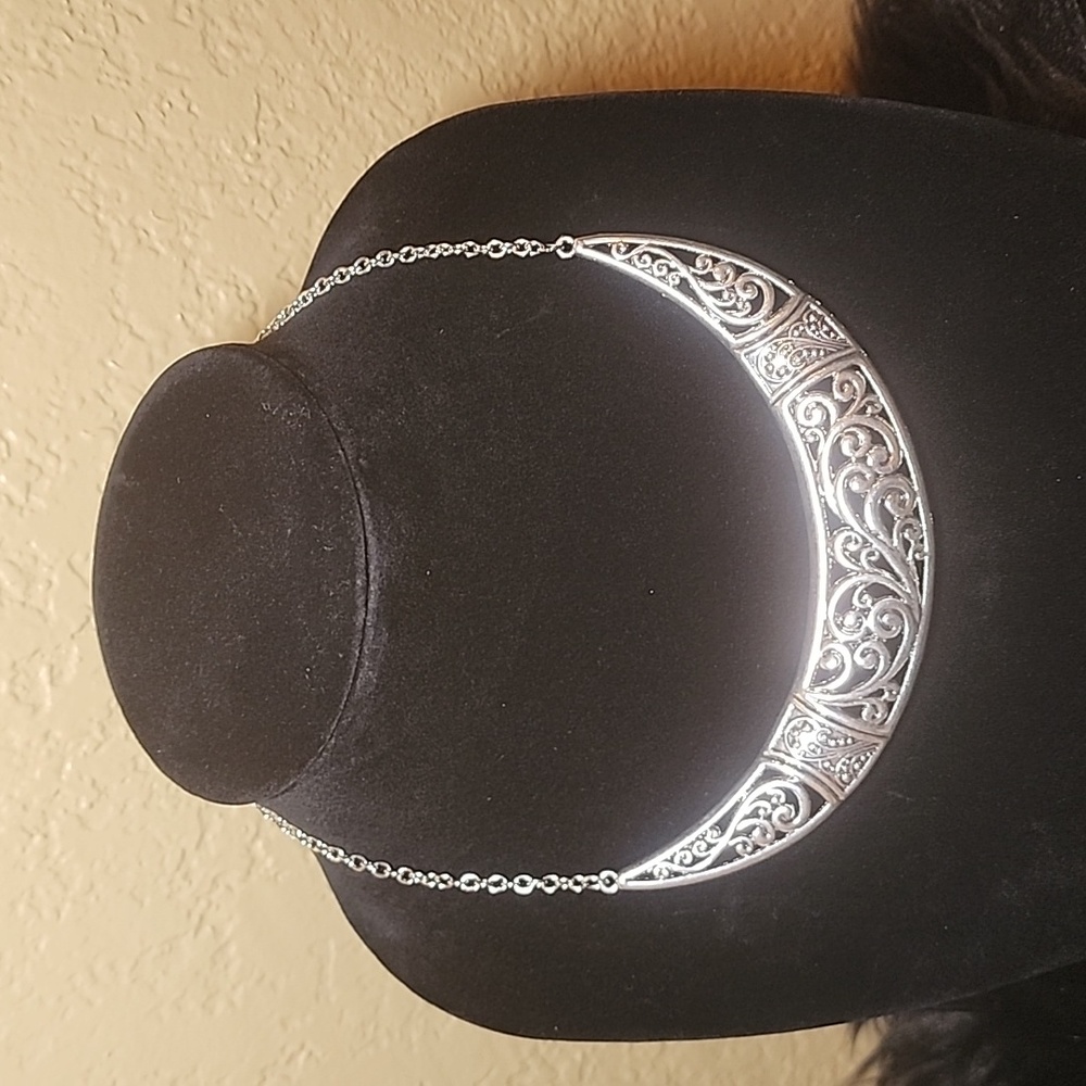 New Fashion Earrings & Necklace Set, NWOT